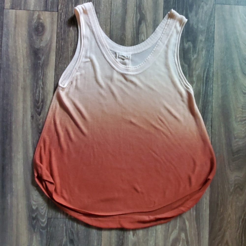 3/$30 LIKE NEW! BOHO OMBRE TERRACOTTA SWEATER TANK